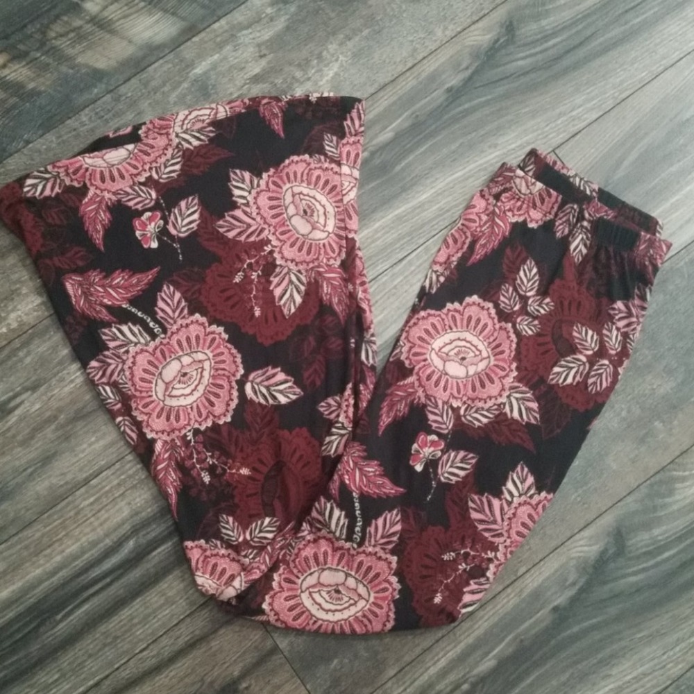 Stretchy flare pants